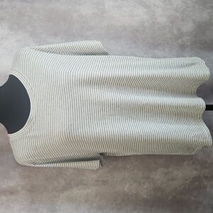 Splendid Gray and White Striped Short Sleeve Crew Neck Tee Size XL